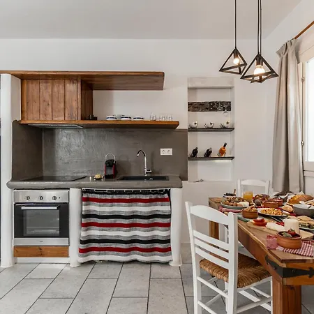 アパートホテル Birbas Agia Anna (Naxos)