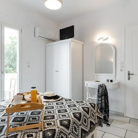 Birbas Lägenhetshotell Agia Anna (Naxos)