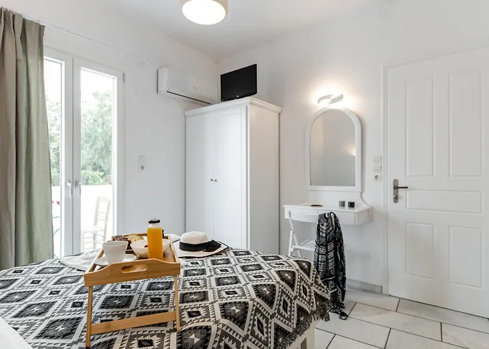 Birbas Lägenhetshotell Agia Anna (Naxos)